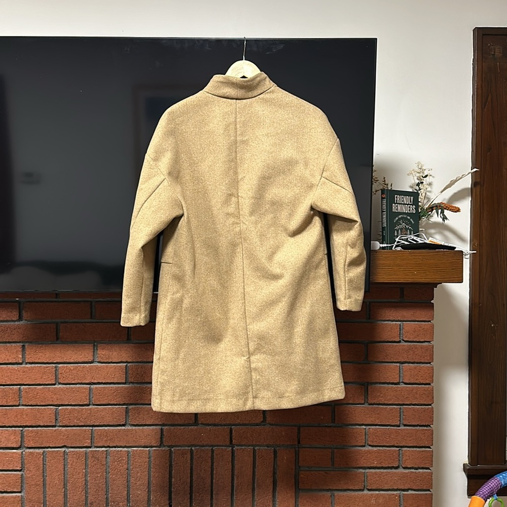 Beige Coat - Picture 4 of 4